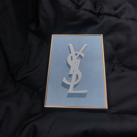 YSL eyeshadow pallet - Picture 1 of 2